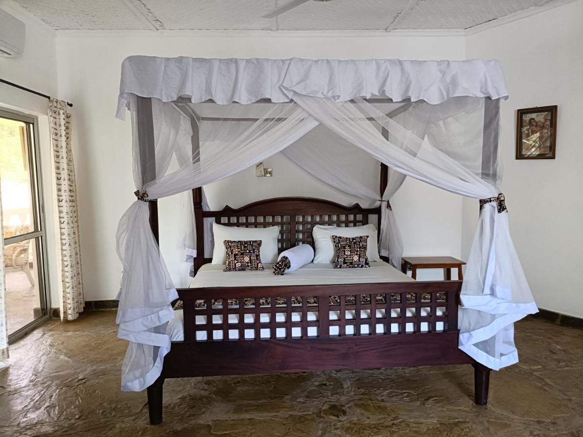 Tichi Villas - Diani Beach Exteriör bild