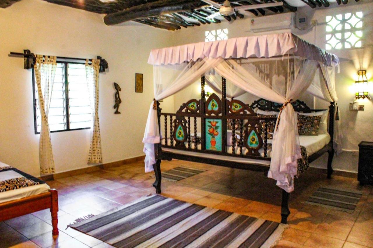 Tichi Villas - Diani Beach Exteriör bild