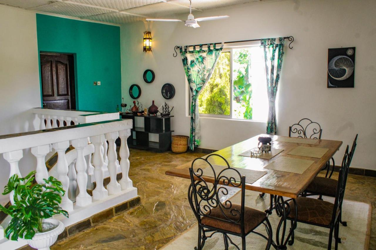 Tichi Villas - Diani Beach Exteriör bild
