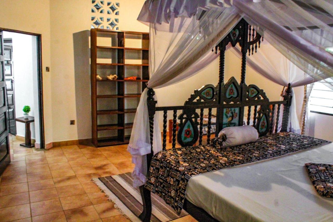 Tichi Villas - Diani Beach Exteriör bild