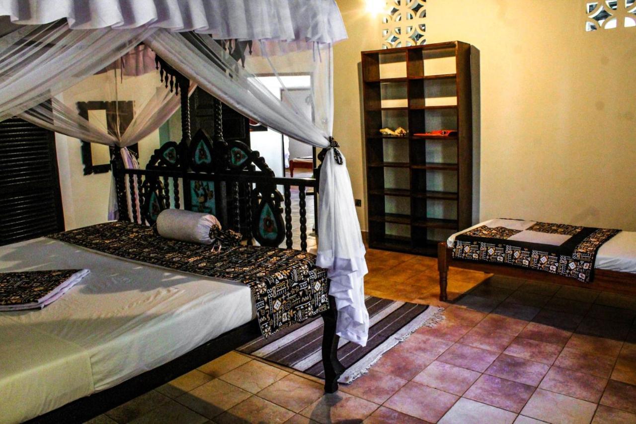 Tichi Villas - Diani Beach Exteriör bild
